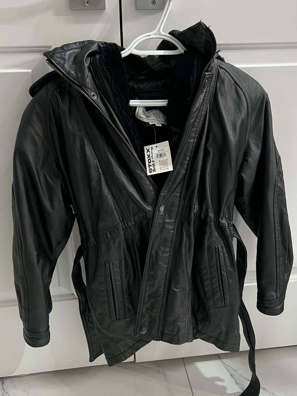 Vintage Co-signment Store Petite Genuine Leather Jacket